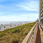 Beautiful Beach Front Condo! - Tidewater 1804