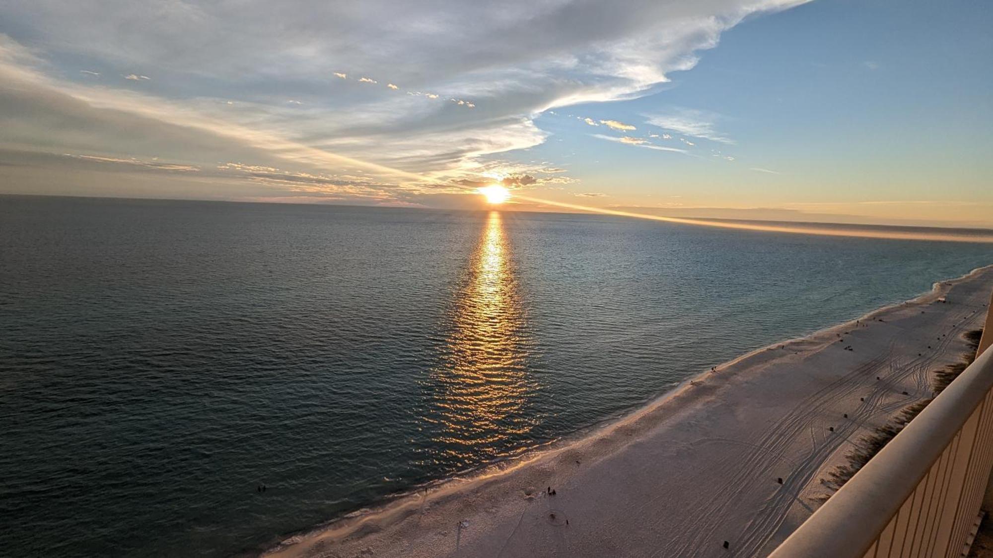 Apartment Beautiful Front Condo! - Tidewater 1804 *